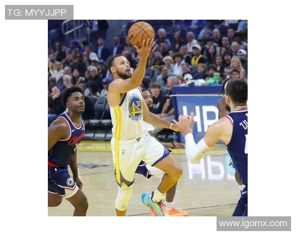 CCTV5直播勇士对阵篮网精彩赛事分析与球员表现预测